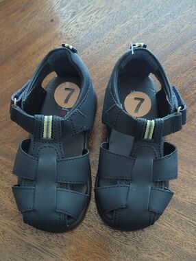 Stride-Rite Navy Blue Closed-Toe Leather Sandals Size 7M - New